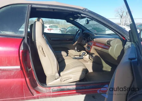 2001 Chrysler Sebring Lxi z USA, uszkodzony, nr VIN 1C3EL55U61N641099